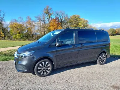 Gebraucht Mercedes V220 Edition 163 PS (119 kW) 2023 Grau Van / Kleinbus