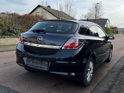 Opel Astra GTC