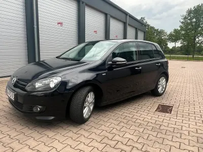 Gebraucht VW Golf VII 105 PS (77 kW) 2012 Schwarz Kleinwagen