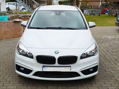 Gebraucht BMW 218 Active Tourer Sport Line 150 PS (110 kW) 2014 Weiß Van / Kleinbus