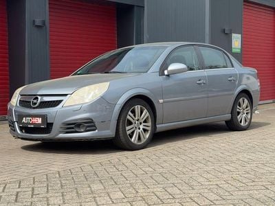 Second-hand Opel Vectra Edition 150 CP (110 kW) 2005 Argintiu Berlinǎ
