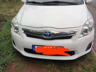 Toyota Auris Hybrid