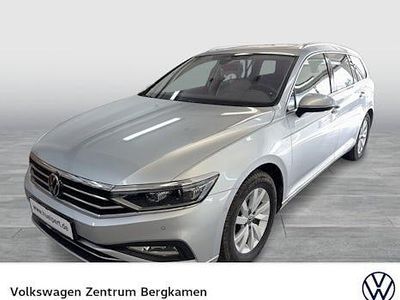 Gebraucht VW Passat Elegance 190 PS (139 kW) 2022 Scale silver metallic Kombi