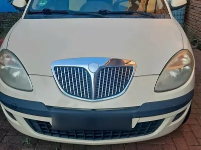 Gebraucht Lancia Ypsilon 70 PS (51 kW) 2004 Beige Kleinwagen