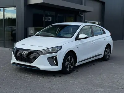 Gebraucht Hyundai Ioniq 141 PS (103 kW) 2017 Weiß Kleinwagen