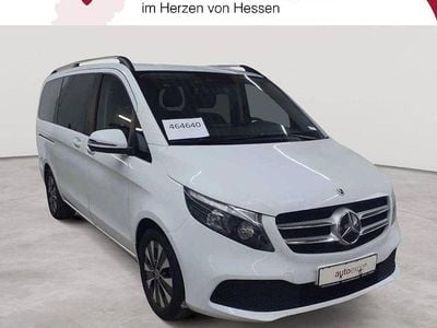 Arktisweiß Gebraucht 2021 Mercedes V220 Van / Kleinbus | 36.890 € (Guter Preis)