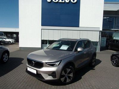 Gebraucht Volvo XC40 Core 163 PS (119 kW) 2023 Gold SUV
