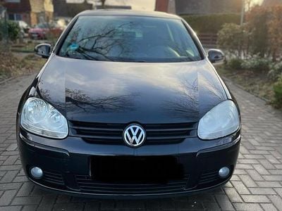 Second-hand VW Golf IV Goal 105 CP (77 kW) 2006 Negru Berlinǎ