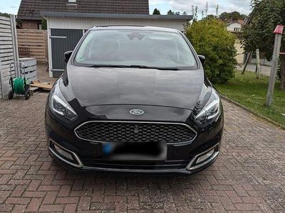 Gebraucht Ford S-MAX Vignale 209 PS (153 kW) 2016 Schwarz Van / Kleinbus