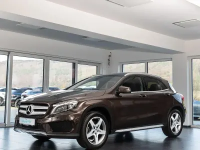 Usata Mercedes GLA250 AMG 211 CV (155 kW) 2015 Marrone SUV