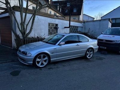 BMW 323