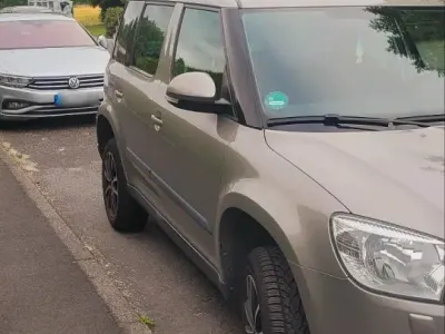 Gebraucht Skoda Yeti 77 PS (56 kW) 2011 Beige SUV