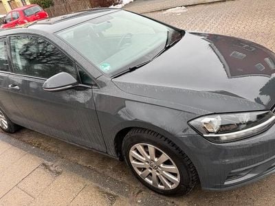 Gebraucht VW Golf VII 86 PS (63 kW) 2017 Grau Limousine