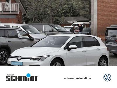 Gebraucht VW Golf VIII R 131 PS (96 kW) 2023 Oryxweiß perlmutteffekt Limousine