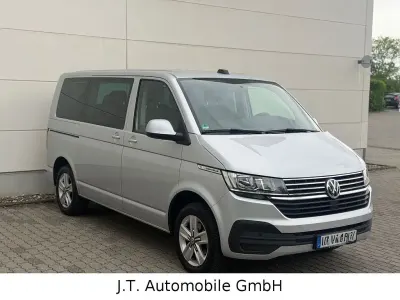 Używany VW Caravelle Comfortline 150 KM (110 kW) 2022 Srebrny Van