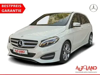 Gebraucht Mercedes B200 Urban 156 PS (114 kW) 2016 Calcitweiss Kleinwagen