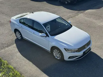 Gebraucht VW Passat 150 PS (110 kW) 2021 Pure white Limousine