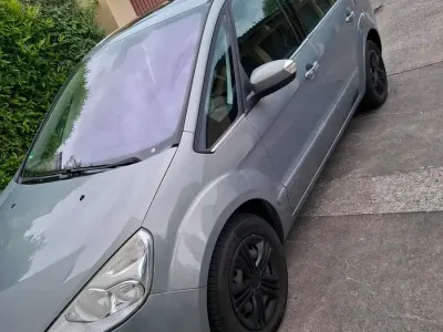 Używany Ford Galaxy Ghia 175 KM (128 kW) 2009 Szary Minivan