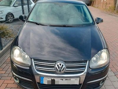 Gebraucht VW Jetta Sportline 140 PS (102 kW) 2008 Schwarz Limousine