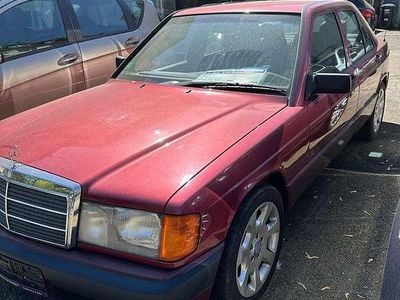 Usata Mercedes 190 109 CV (80 kW) 1991 Rosso Berlina