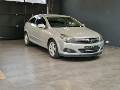 Używany Opel Astra GTC Innovation 140 KM (102 kW) 2010 Szary Coupe