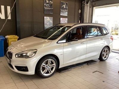 Gebraucht BMW 220 Sport Line 190 PS (139 kW) 2015 Weiß Kombi