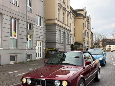 Gebraucht BMW 318 Cabriolet 113 PS (83 kW) 1993 Rot Cabrio