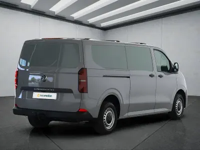 Neu VW T7 100 kW (136 PS) 2026 Grau Van