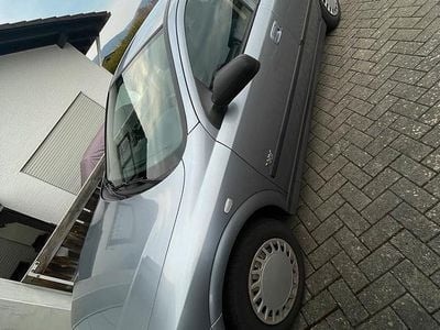 Usata Opel Astra 84 CV (61 kW) 2003 Grigio Berlina