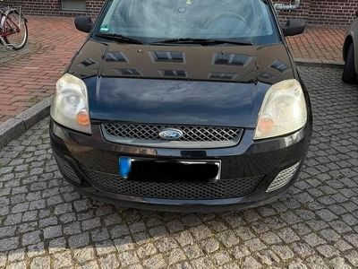 Usata Ford Fiesta 69 CV (50 kW) 2007 Nero Utilitaria