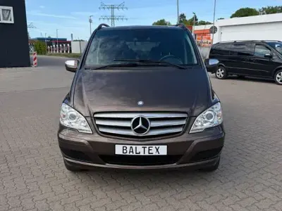 Gebraucht Mercedes Viano Edition 163 PS (119 kW) 2011 Braun Van / Kleinbus