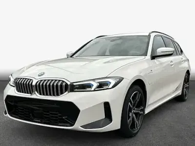Nuova BMW 330e Comfort Edition 292 CV (214 kW) 2026 Bianco Station wagon