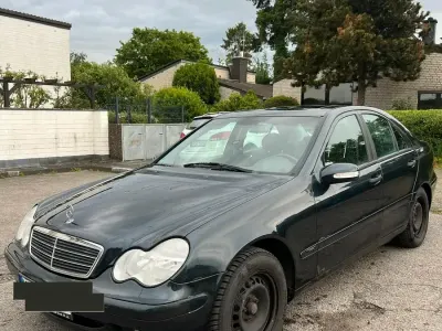 Gebraucht Mercedes C200 163 PS (119 kW) 2000 Schwarz Limousine