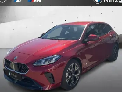 Nowe BMW 120 Performance 163 KM (119 kW) 2025 Czerwony Hatchback