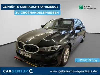 Gebraucht BMW 320 Sport Line 190 PS (139 kW) 2023 Schwarz Limousine