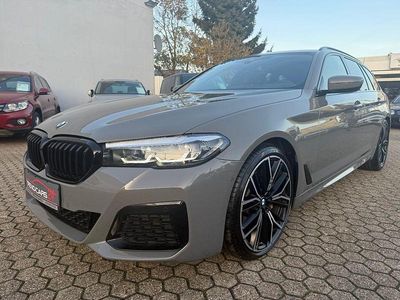 Gebraucht BMW 530 M Sport 252 PS (185 kW) 2021 Berninagrau bernsteineffekt Kombi