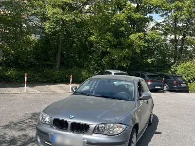 Gebraucht BMW 118 143 PS (105 kW) 2011 Grau Kleinwagen