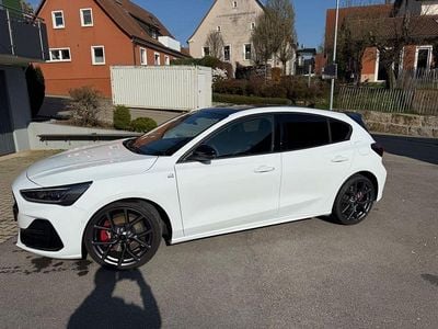 Usata Ford Focus ST 280 CV (205 kW) 2024 Bianco Berlina