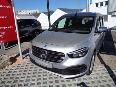 Second-hand Mercedes T180 Edition 131 CP (96 kW) 2023 Argintiu Monovolum