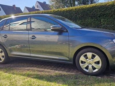 Usata Skoda Rapid Ambition 90 CV (66 kW) 2016 Grigio Utilitaria