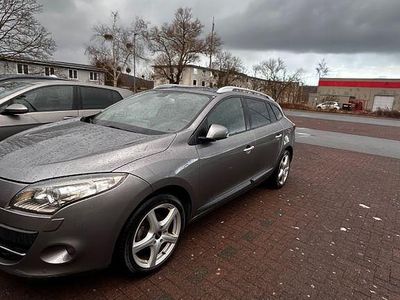 Gebraucht Renault Mégane III Luxe 140 PS (102 kW) 2010 Grau Limousine