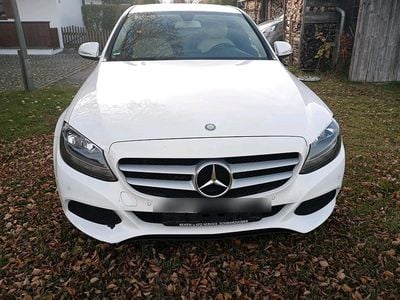 Gebraucht Mercedes C180 Exclusive 156 PS (114 kW) 2014 Weiß Limousine