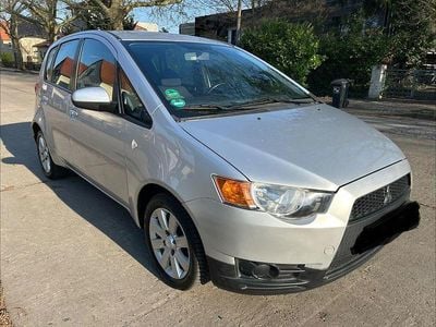 Gebraucht Mitsubishi Colt Invite 95 PS (69 kW) 2009 Silber Kleinwagen
