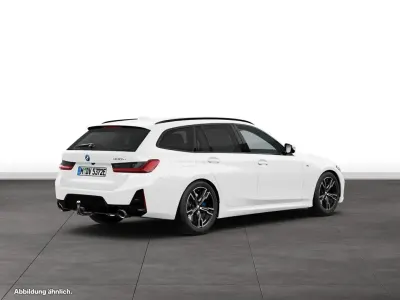 Gebraucht BMW 330e Comfort Edition 292 PS (214 kW) 2025 Alpinweiss Kombi
