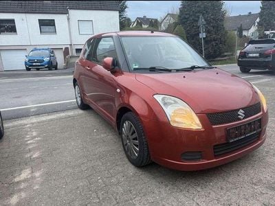 Second-hand Suzuki Swift Comfort+ 92 CP (67 kW) 2007 Portocaliu Hatchback