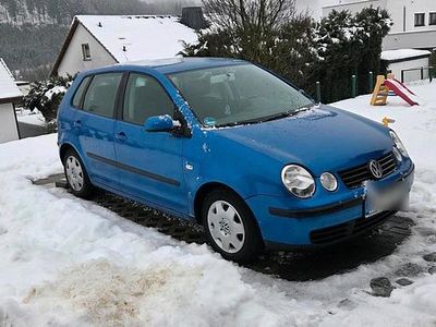 Blau Gebraucht 2002 VW Polo Kleinwagen | 1.800 €