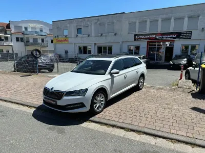 Gebraucht Skoda Superb Ambition 200 PS (147 kW) 2021 Weiß Kombi