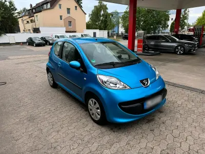 Gebraucht Peugeot 107 62 PS (45 kW) 2008 Blau Kleinwagen