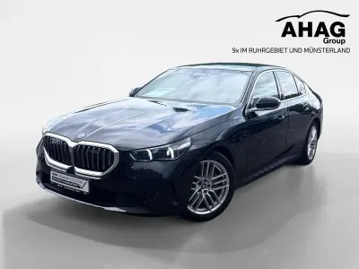 Gebraucht BMW 550e Comfort Edition 489 PS (359 kW) 2024 Schwarz Limousine