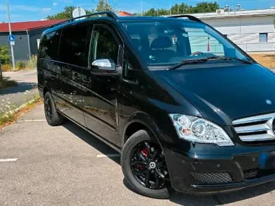 Gebraucht Mercedes Viano 224 PS (164 kW) 2011 Schwarz Van / Kleinbus